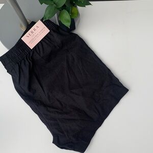 Serra Classic Black Shorts